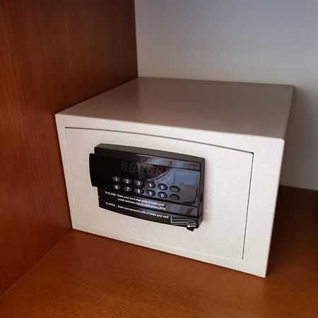 Mali Hotel Bambis Podgorica Extérieur photo