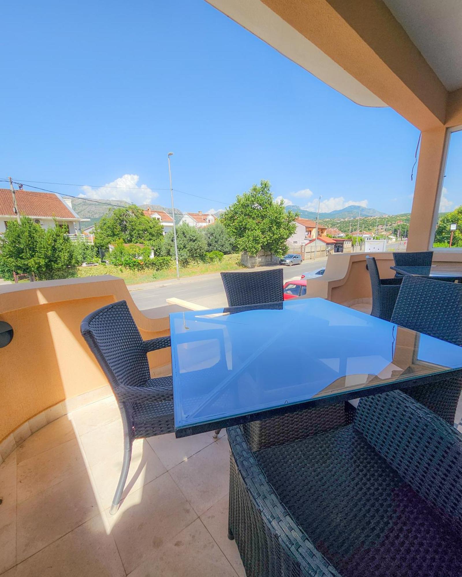 Mali Hotel Bambis Podgorica Extérieur photo